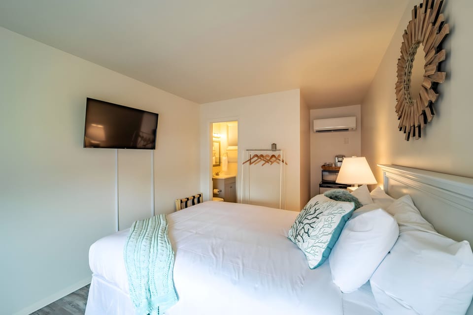 Bedroom. Interior and views may vary based on location and availability.