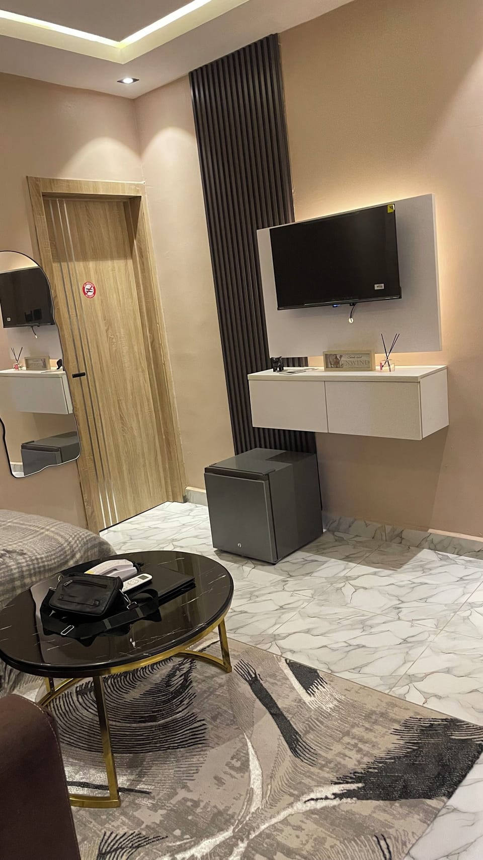 Luxury Suite | Laptop workspace, iron/ironing board, WiFi (free)
