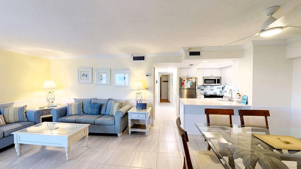 Spacious Living Room combines with the dinning area right off the kitchen.