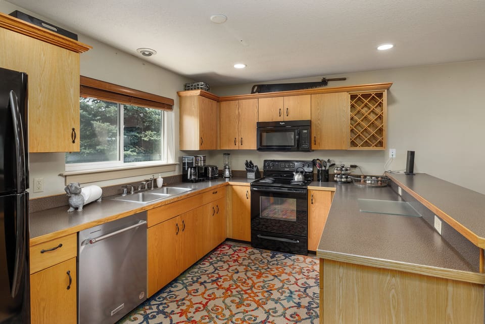 Ample counter space for all your culinary creations | Main Level