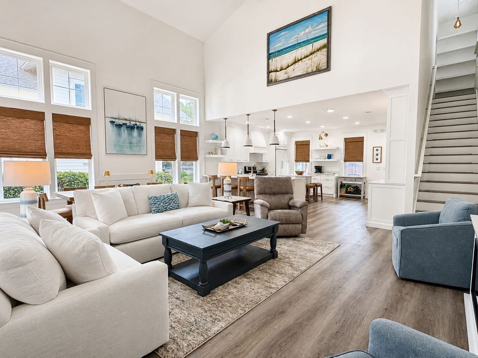 Spacious 2-story living area