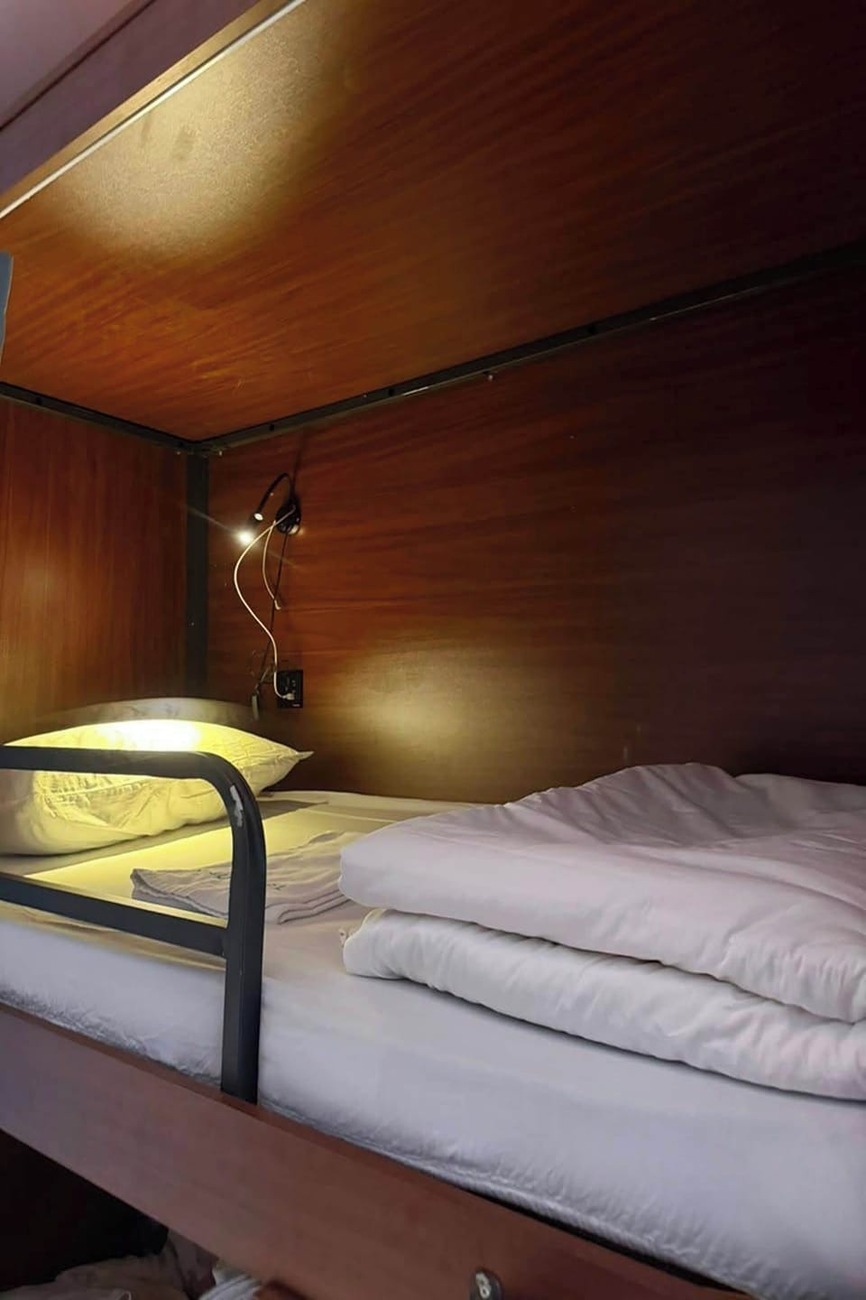 WiFi (free), bed sheets