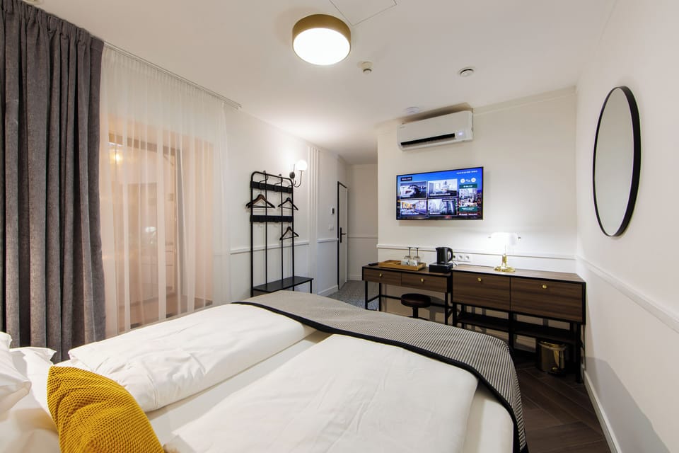 Standard Double Room | WiFi (free)