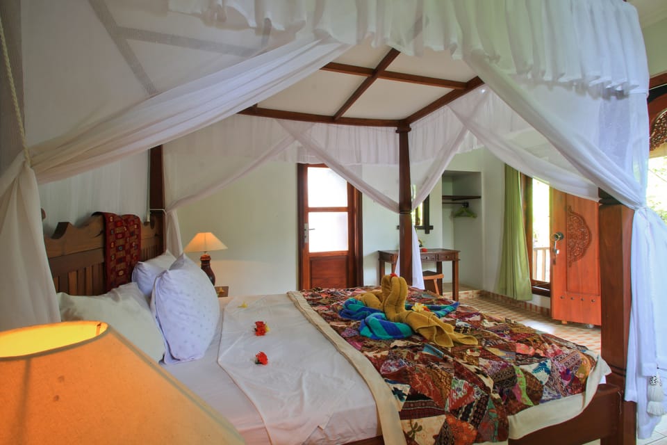 Bungalow, 1 Bedroom | Desk, free WiFi, bed sheets