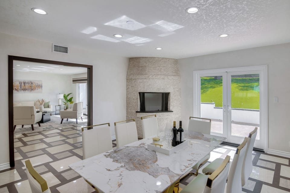 Dining Area | 1st Floor