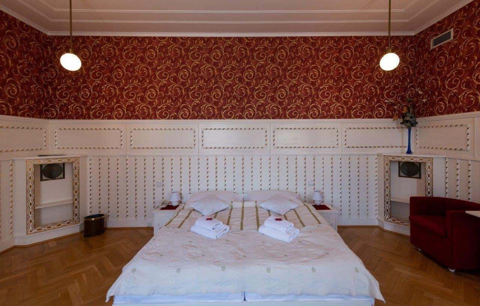 Junior Suite, 1 Bedroom, Refrigerator, City View | In-room safe, desk, blackout drapes, free WiFi