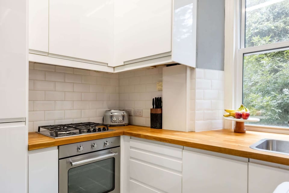 The kitchen is fully equipped to prepare a simple meal 