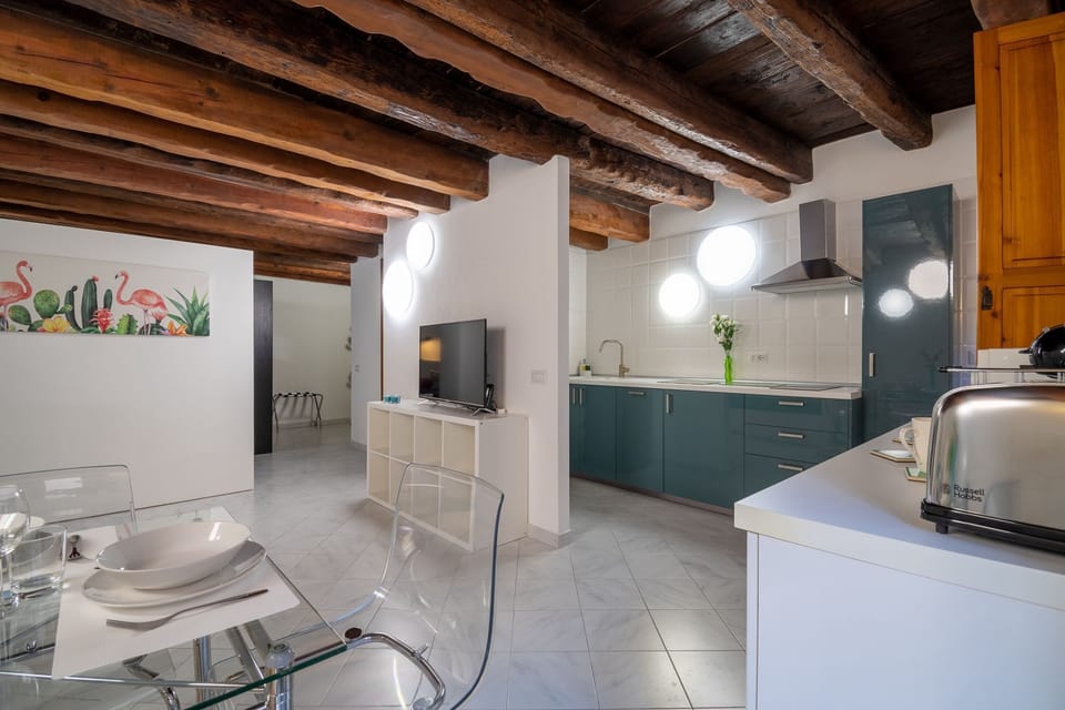 Classic Condo | Private kitchen