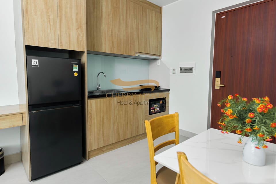 Deluxe Double Room Single Use, City View | Interior