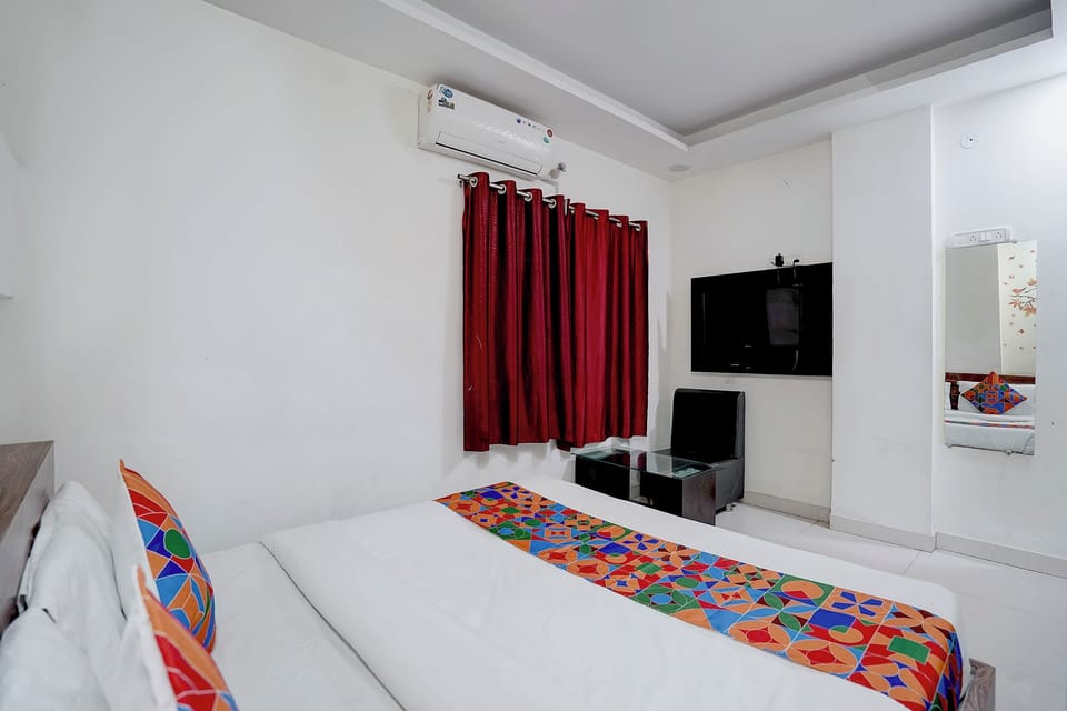 Executive Room | Egyptian cotton sheets, premium bedding, in-room safe, desk