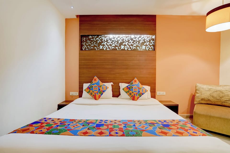 Egyptian cotton sheets, premium bedding, in-room safe, desk