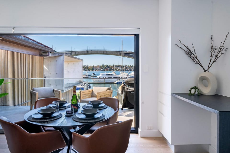 Apartment, 2 Bedrooms, Balcony | Dining room