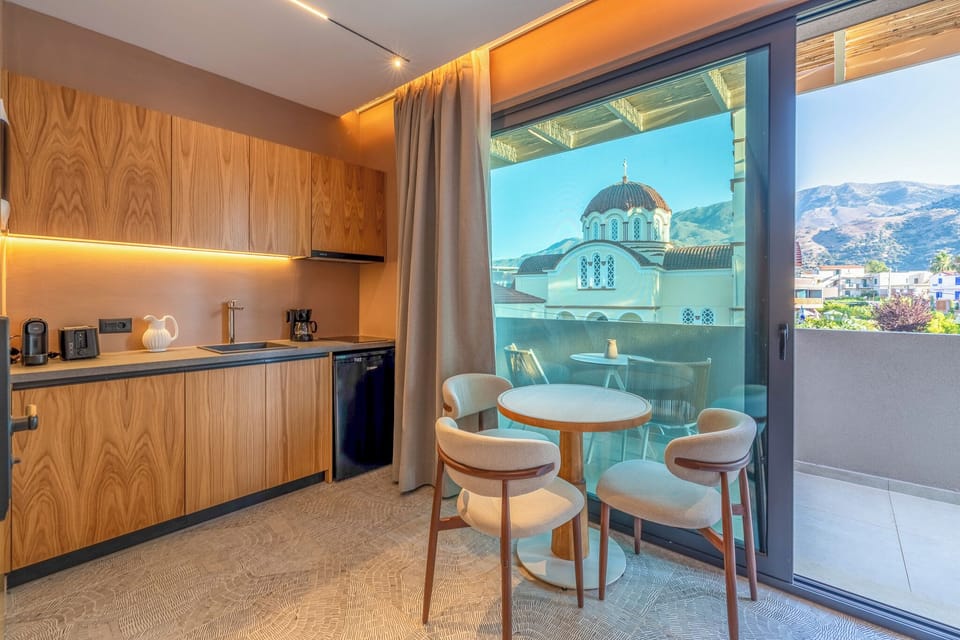 Private kitchenette
