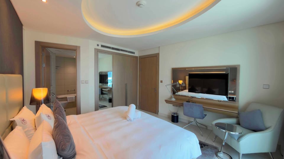 Luxury Apartment, 1 Bedroom | WiFi (free), bed sheets