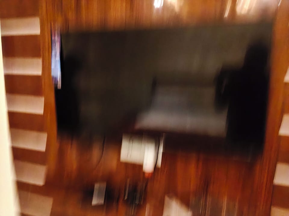 Deluxe Room, Balcony | Television