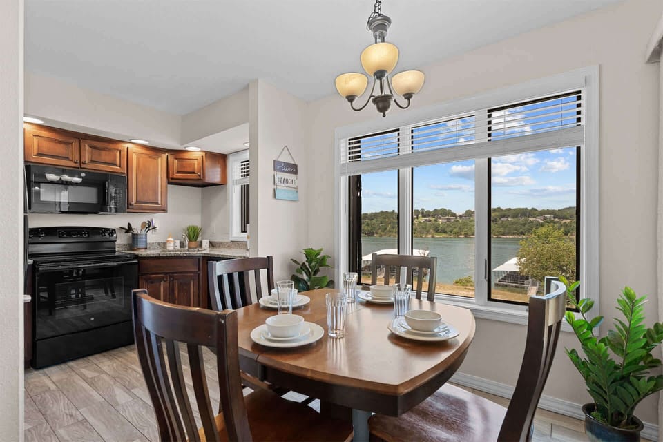 Condo, Multiple Beds (Treasured Lake Views) | Dining