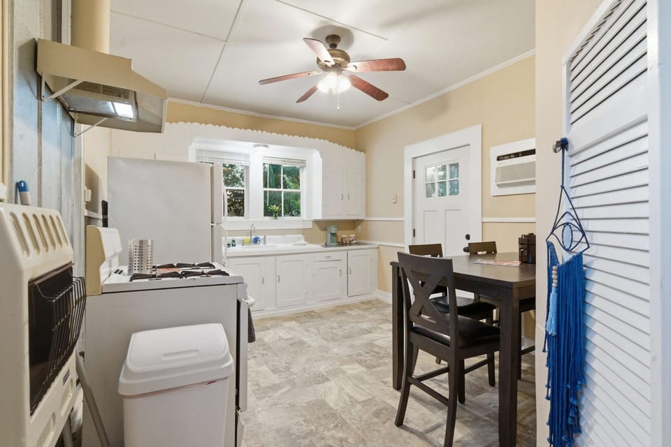 House | 1 bedroom