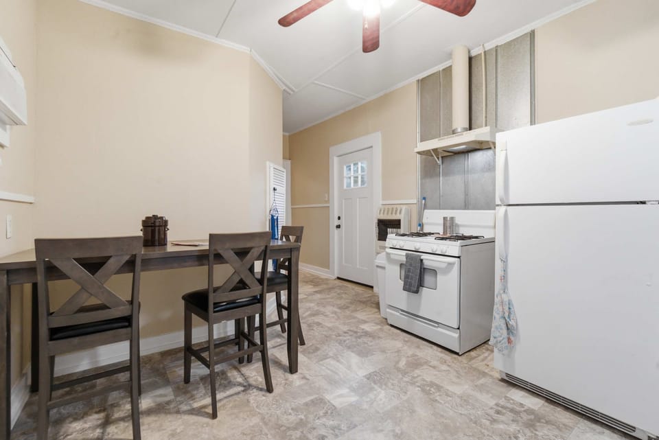 House | 1 bedroom