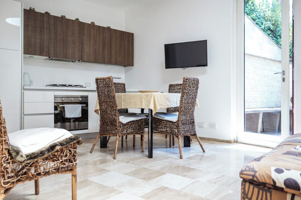 Apartment, Patio | Private kitchen