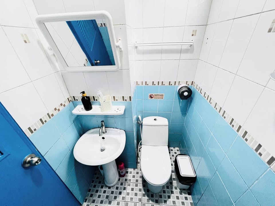 Room, 2 Bedrooms, Smoking | Bathroom