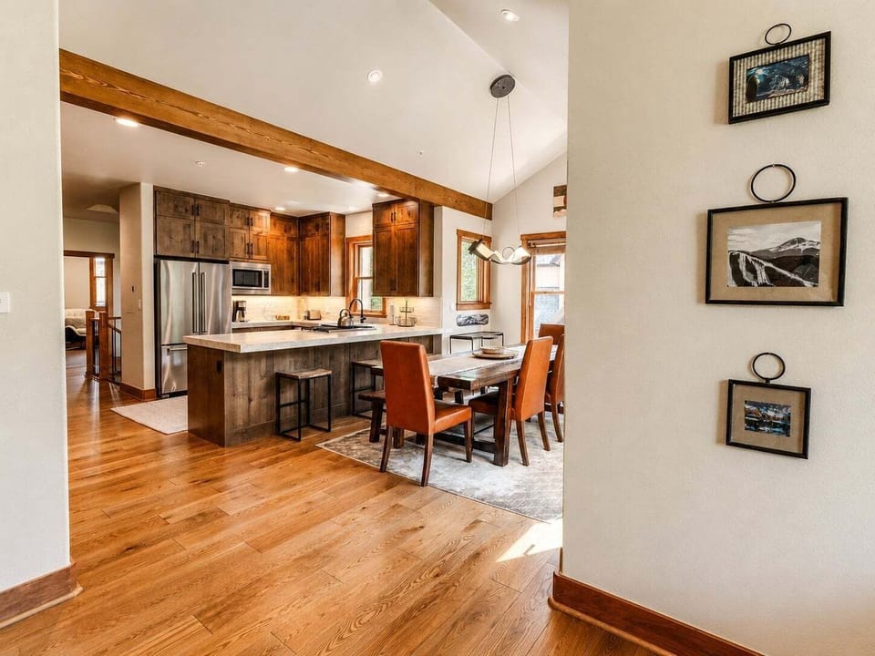 Townhome, 4 Bedrooms | Private kitchen | Coffee/tea maker, oven, toaster
