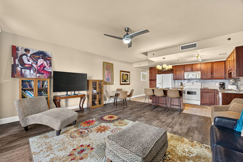 16-web-or-mls-PANHANDLE - 9902 S THOMAS DR 417 - 15