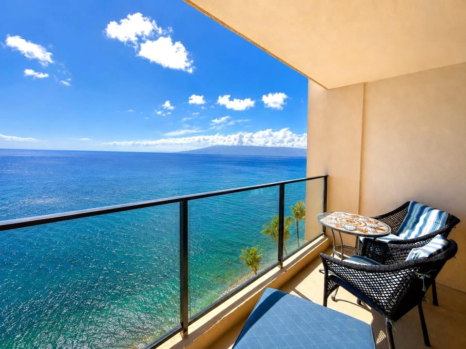 Relax on the private oceanfront lanai with front row seats to unforgettable Maui sunsets MAH-1002