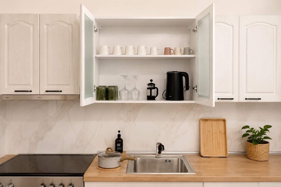 From small appliances to cooking utensils and everyday essentials, the kitchen is thoughtfully equipped to help you prepare meals with ease throughout your stay