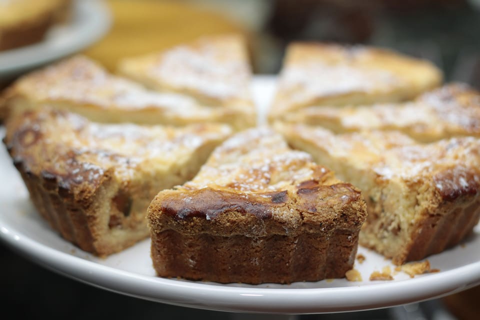Free daily cooked-to-order breakfast
