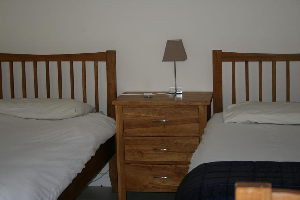 Standard Twin Room, Ensuite | 1 bedroom, premium bedding, individually decorated