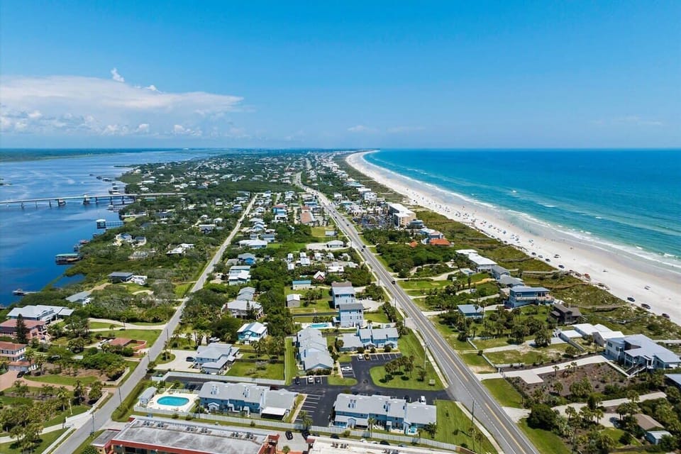 Nestled by the picturesque Intracoastal waterway.