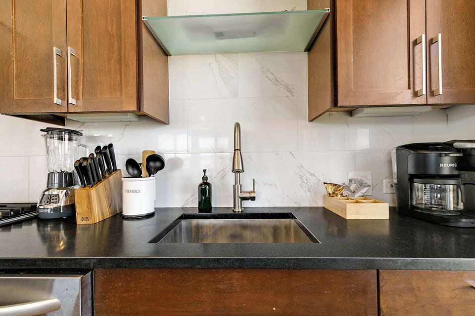 Fully equipped gourmet kitchen with premium appliances