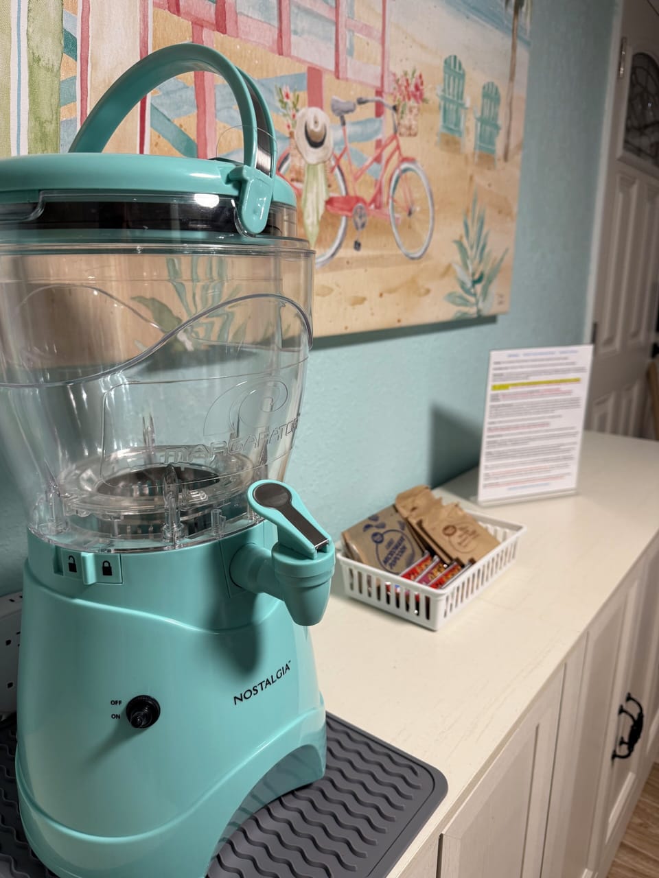 Whip up some delicious margaritas in our margarita maker and enjoy them poolside