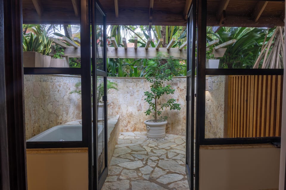 Deluxe Villa, Sea View | Interior