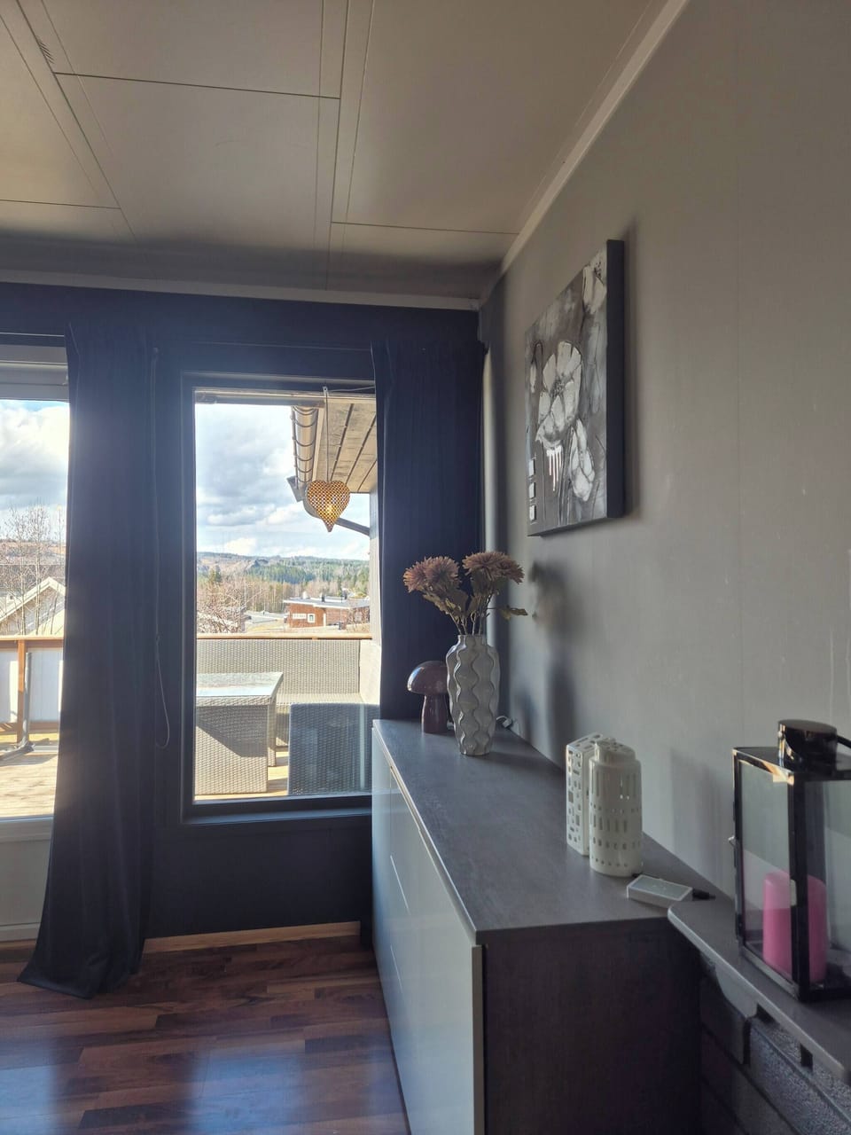 House, 5 Bedrooms, Balcony | Interior