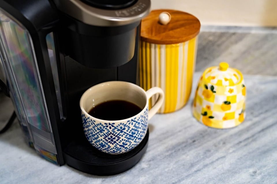 Start your morning with a fresh cup of coffee before heading out for a day in the Florida sunshine. ☕🌴