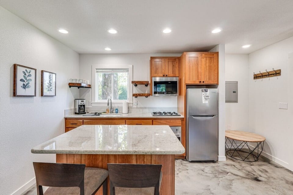 Kitchen | Island Seating, Window Sink & Open Shelving