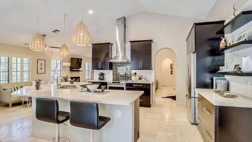 House (5 Bedrooms) | Interior