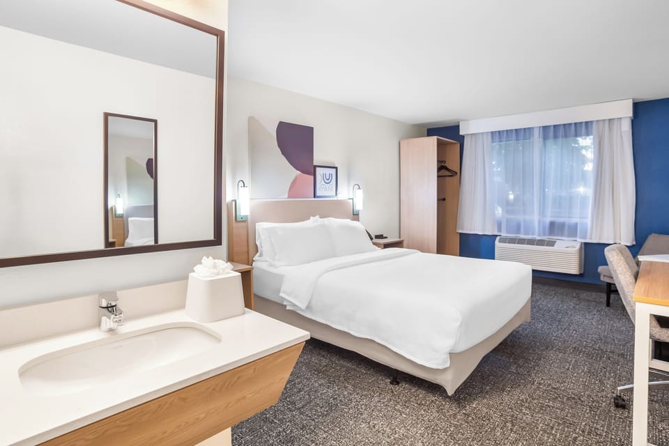 Blackout drapes, iron/ironing board, free WiFi, bed sheets