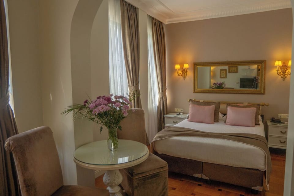 1 bedroom, premium bedding, minibar, in-room safe
