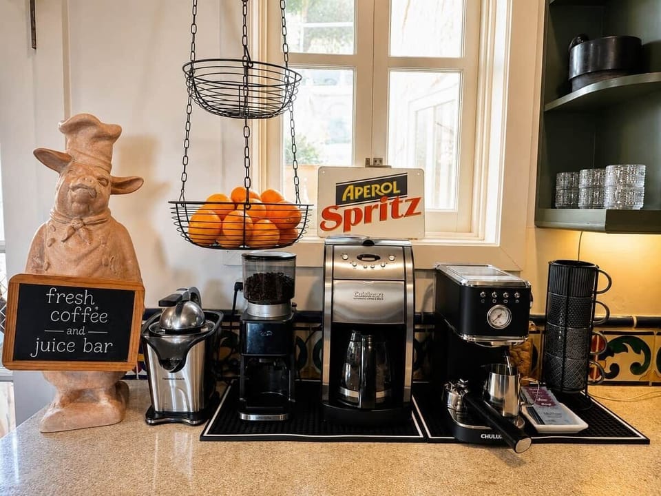 Espresso Maker, Auto Grind Coffee Machine, Bean Grinder, Juice Press, Coffee Beans, Tea, Nugget Ice Maker
