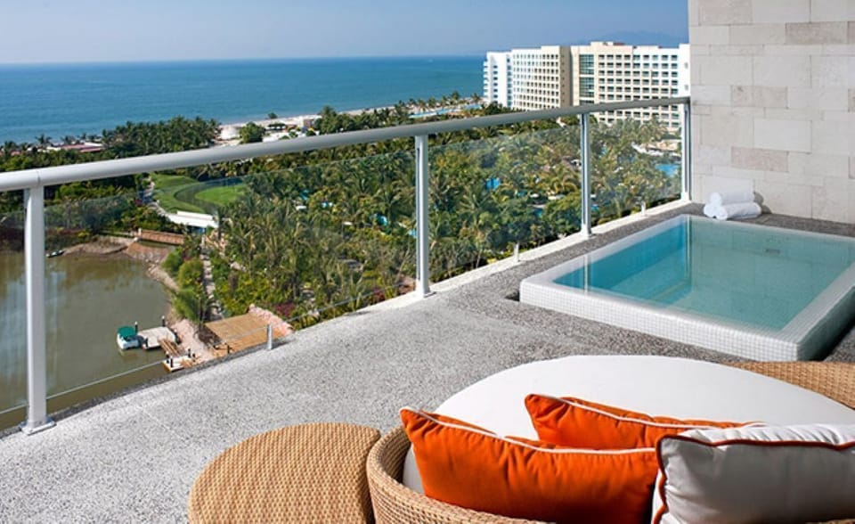 Plunge Pool