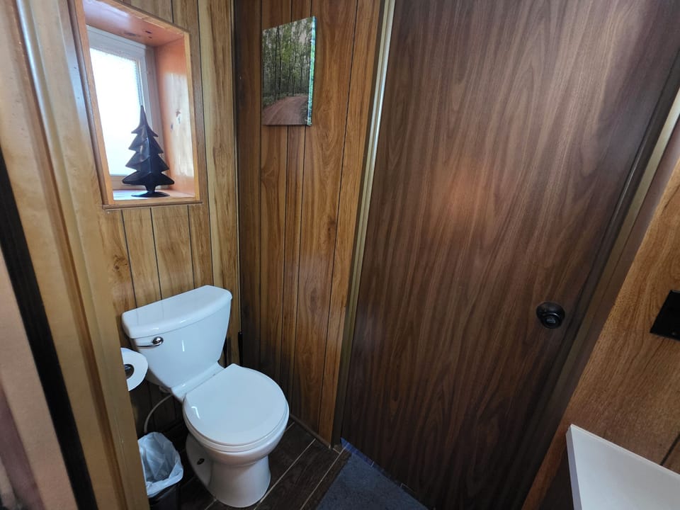 1/2 Bathroom