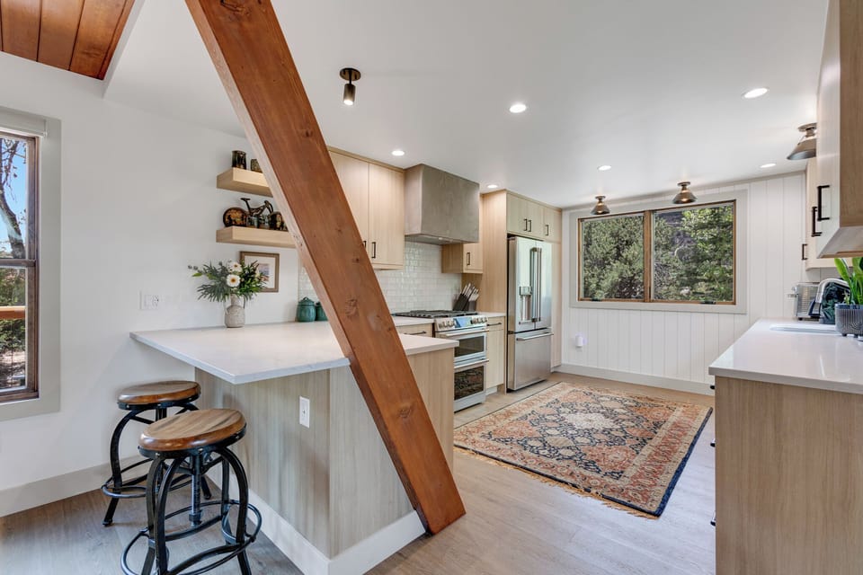 Kitchen
•Light and Bright