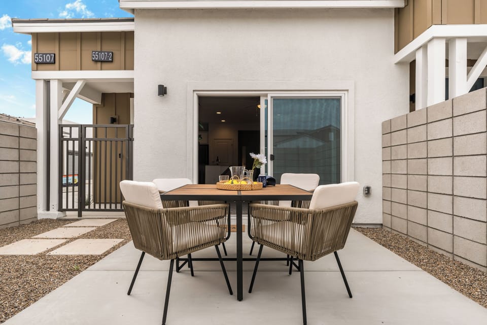 Your own slice of La Quinta paradise, perfect for morning coffee or evening cocktails.