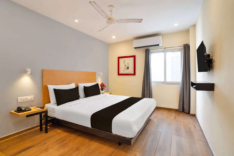 Classic Room | Desk, WiFi (free), bed sheets