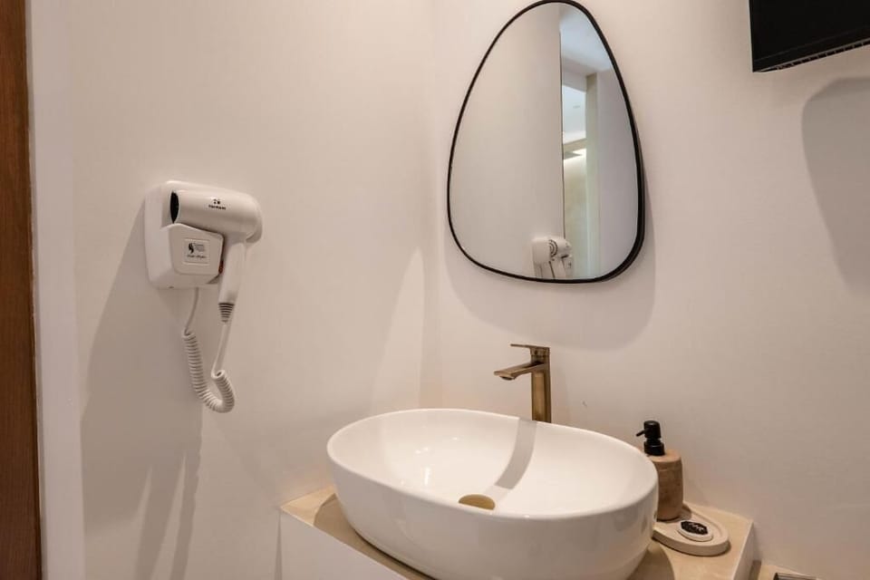 Double Room, Mountain View | Bathroom | Hair dryer, bathrobes, towels, soap