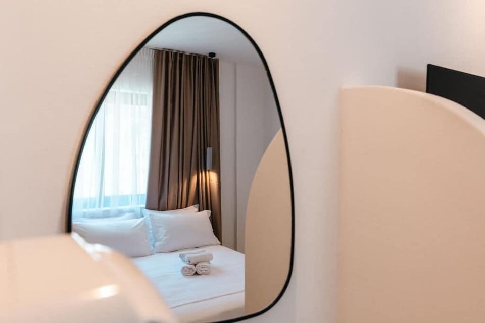 Double Room, Mountain View | WiFi (free), bed sheets