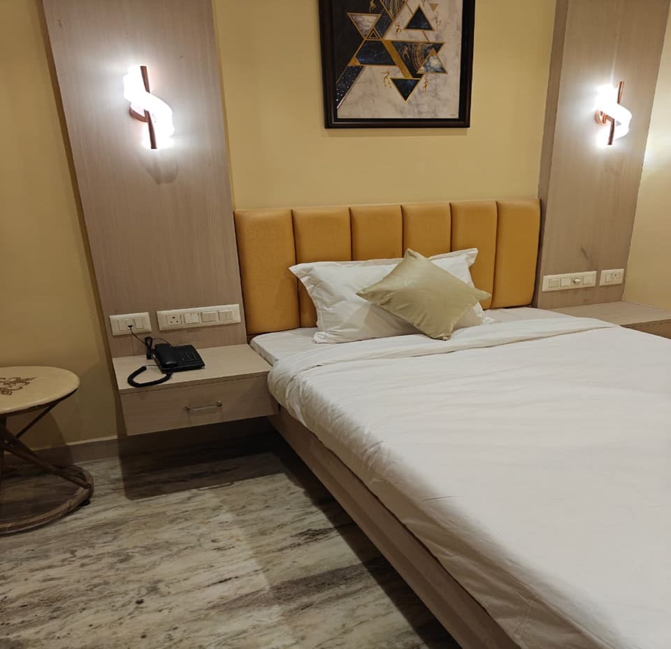 Deluxe Single Room | Hypo-allergenic bedding available, rollaway beds (surcharge)