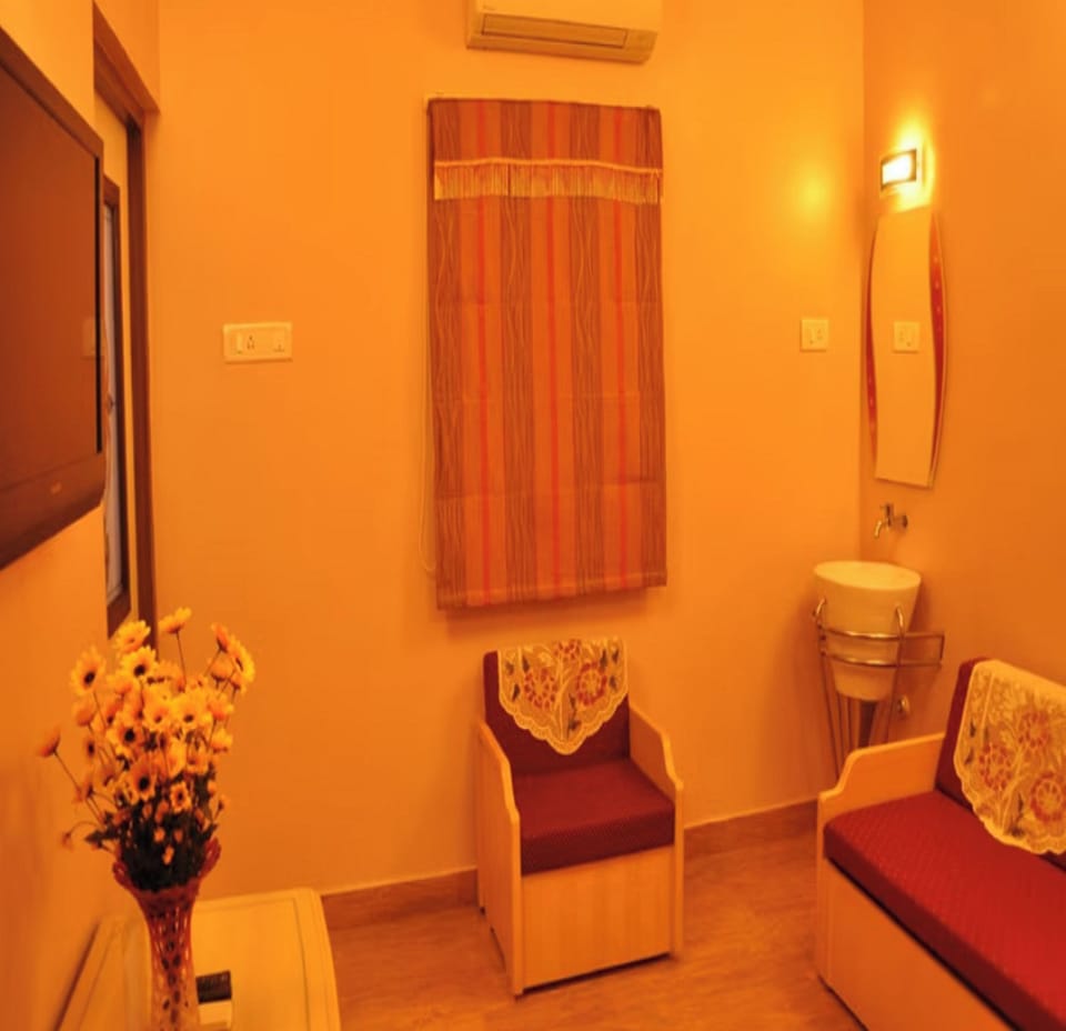 Deluxe Triple Room | Reception